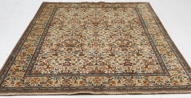 Carpet, Tabriz Tabatabai ca 282x195 cm.