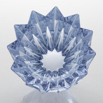 AIMO OKKOLIN, A 'Water Lily' bowl, signed Aimo Okkolin, Riihimäen Lasi Oy.