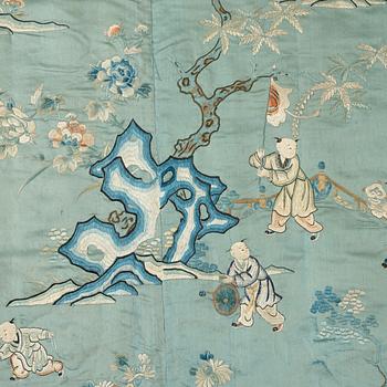 TEXTIL, broderat siden på yllebotten. Sen Qingdynasti.