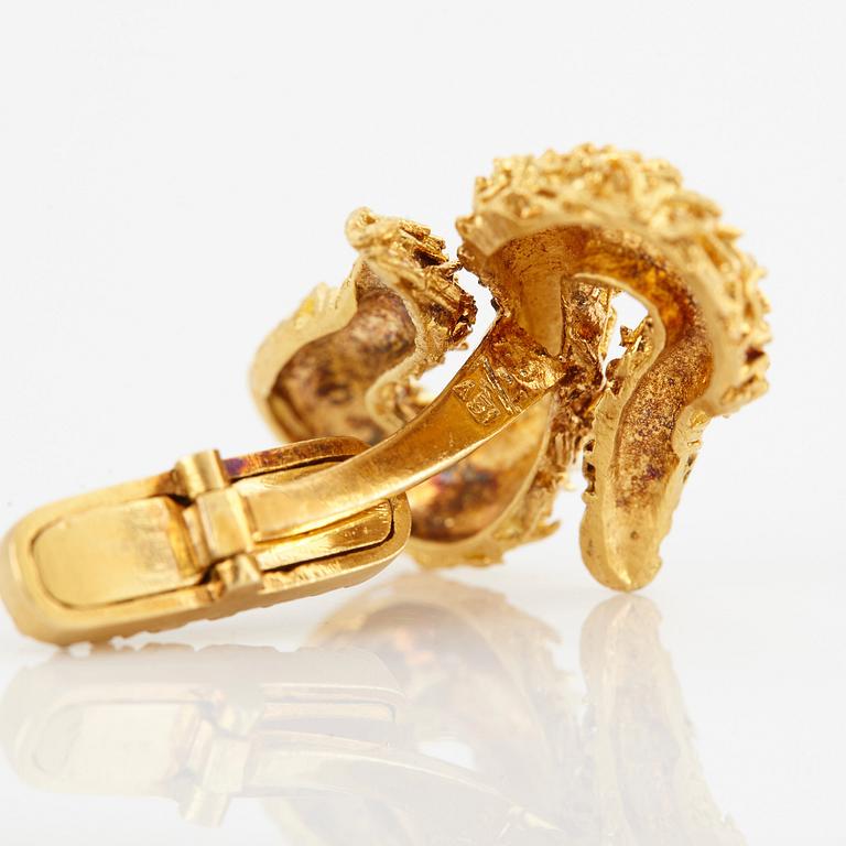 A pair of 18K gold Zolotas cufflinks.