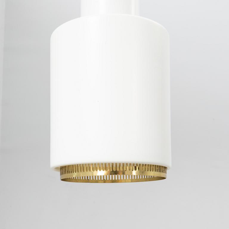 Alvar Aalto, taklampa A110 "Handgranat", Artek Finland.