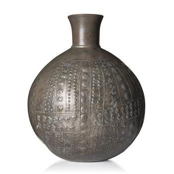 Estrid Ericson, an early "Peruanska urnan" (Peruvian urn) pewter vase model "A 157", Firma Svenskt Tenn, Stockholm 1930.