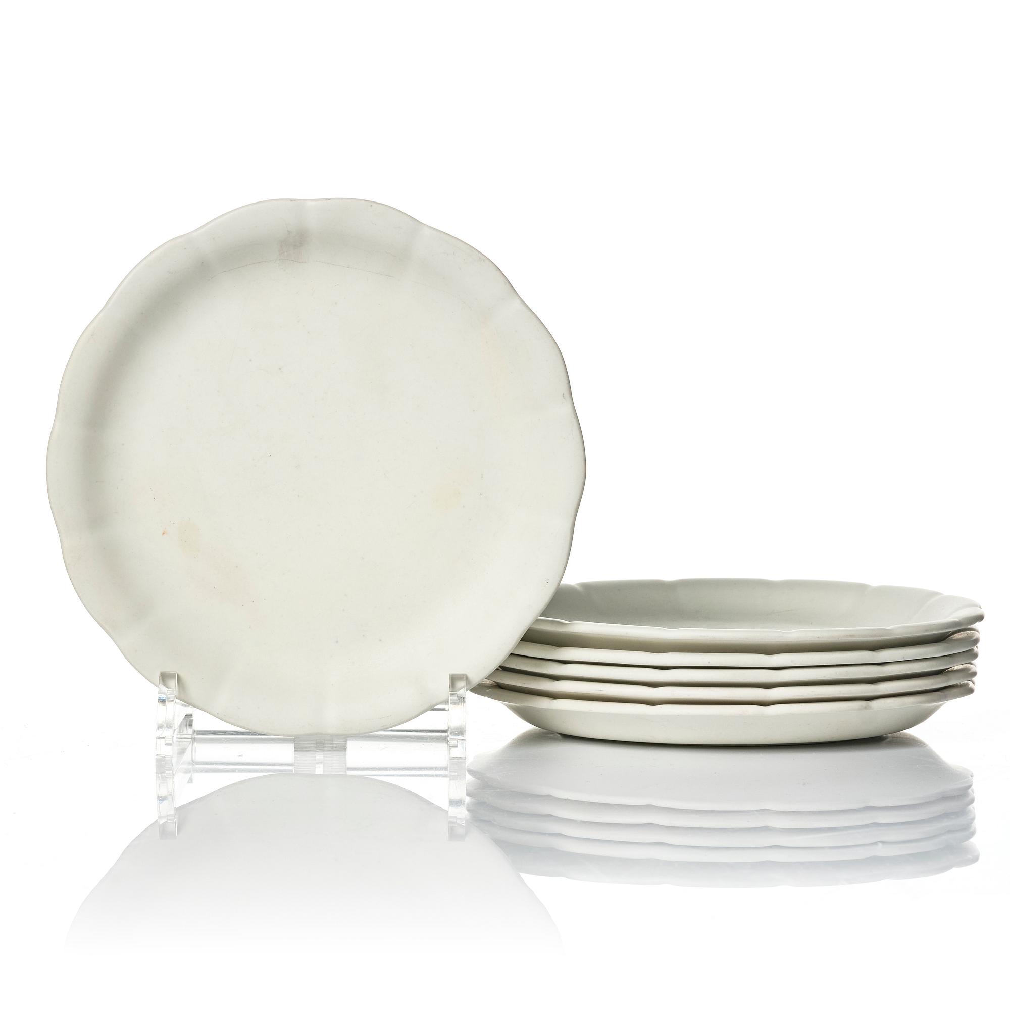 Wilhelm Kåge, 15 pieces of "Carrara" and "Gold Carrara" stoneware dishes, Gustavsberg, Sweden, 1930s/40s.