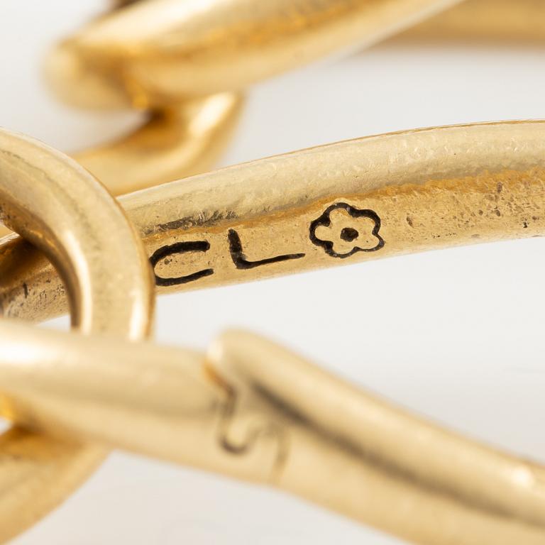 Charlotte Lynggaard, Ole Lynggaard, armband, 18K guld med berlocker i form av elefant, stjärna och hjärta.