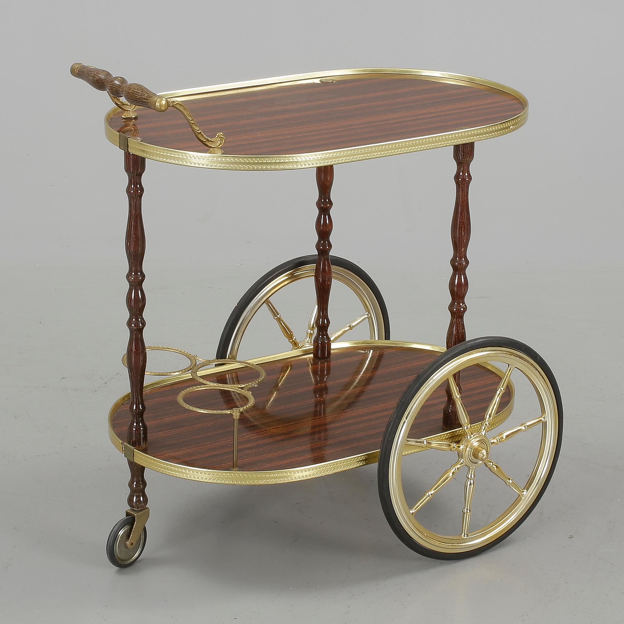 SERVERINGSVAGN, 1900-talets andra hälft.