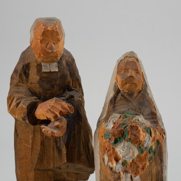 AXEL PETERSSON DÖDERHULTARN, sculptures, wood, 5, signed with a stamp.