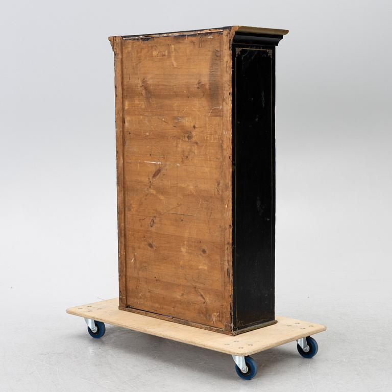Display cabinet, upper part, 19th century.