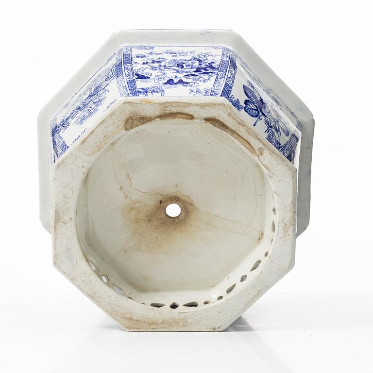 A flintware flower pot, second half of the 19th century.