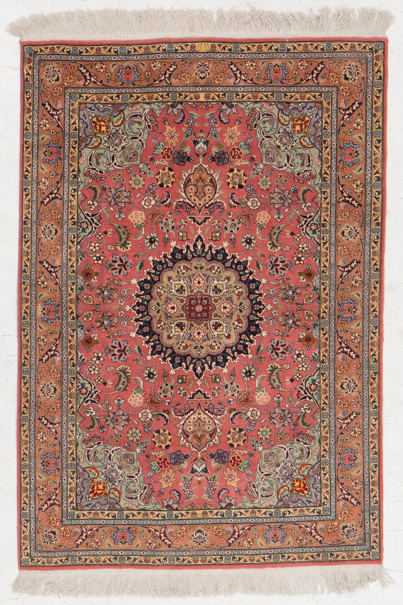 Matta, orientalisk, silkesinslag, ca. 146 x 101 cm.