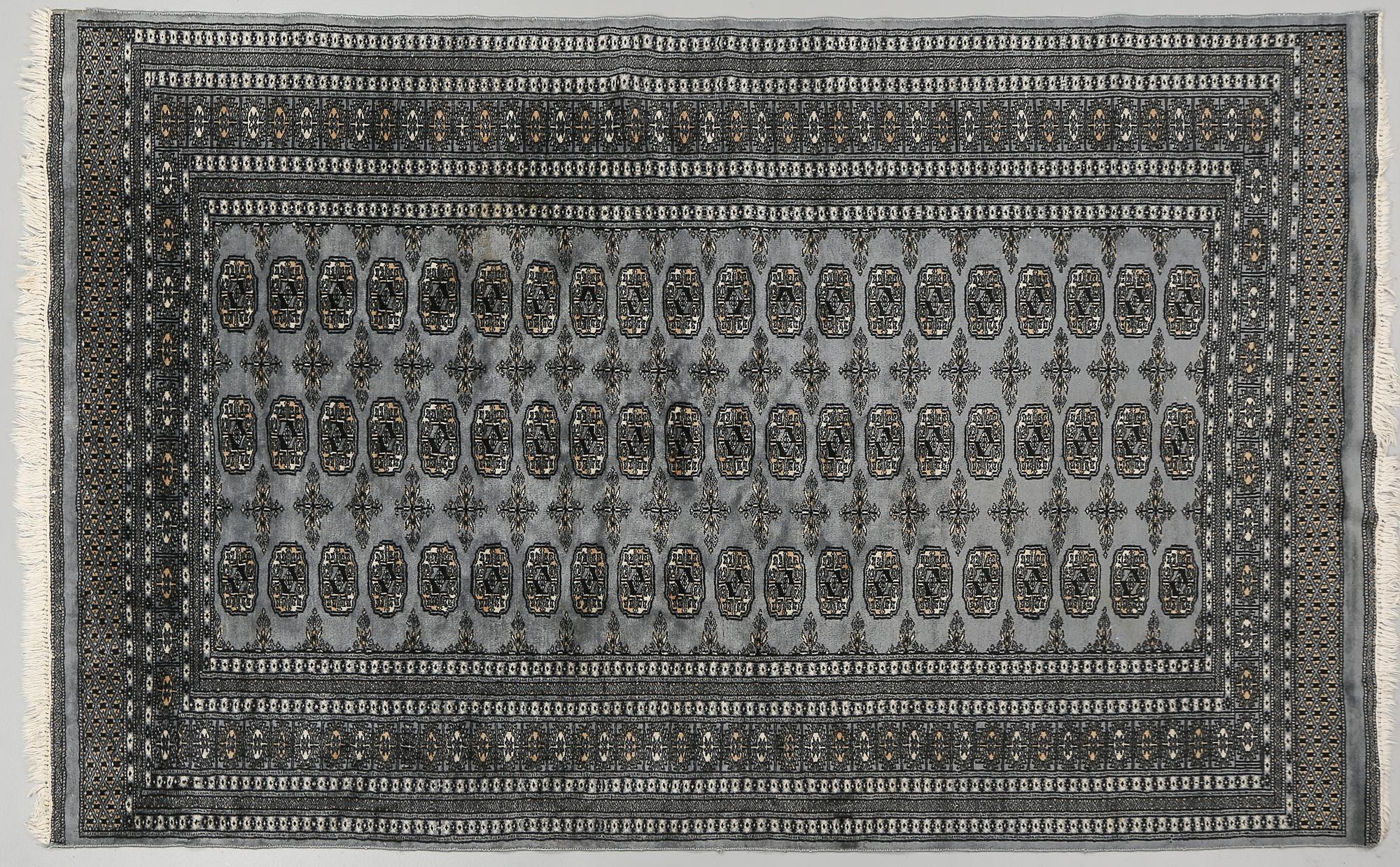 MATTA, Bochara, 254 x 157 cm, sent 1900-tal.