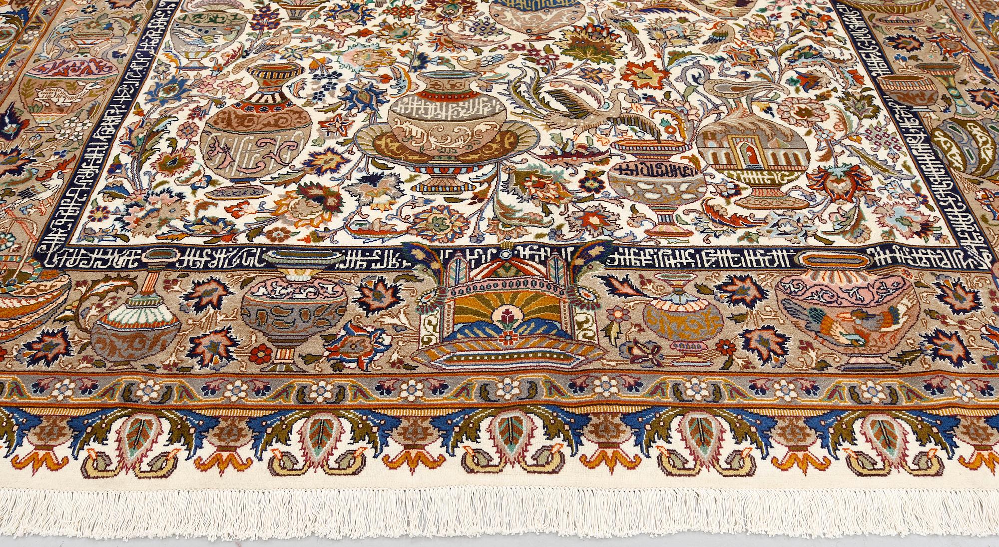 Matta, figural Kashmar, ca 393 x 293 cm.