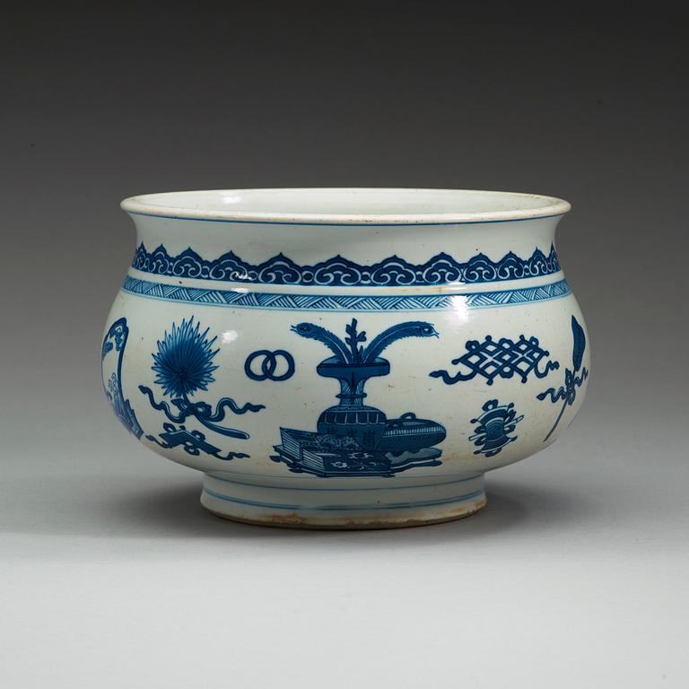 A blue and white censer, Qing dynasty, Kangxi (1662-1722).