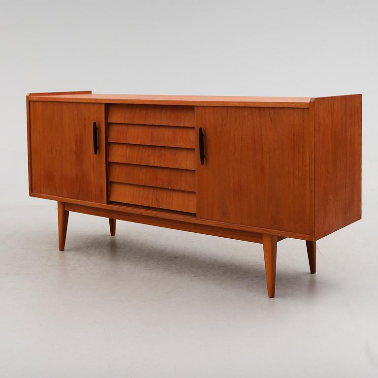 SIDEBOARD, 1900-talets andra hälft.