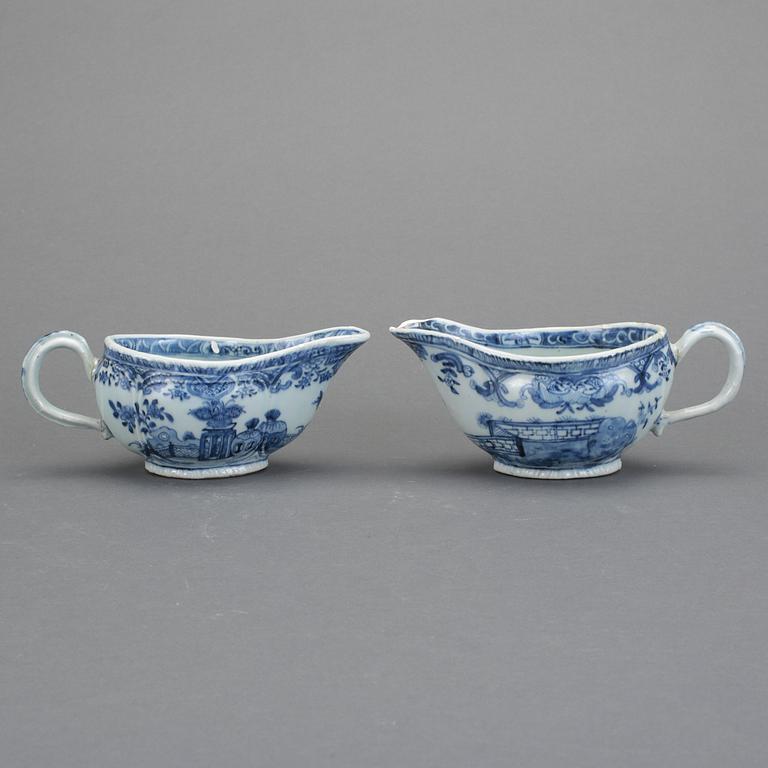 SÅSSNIPOR, 2 st, porslin, Kina, Qianlong, 1700-tal.