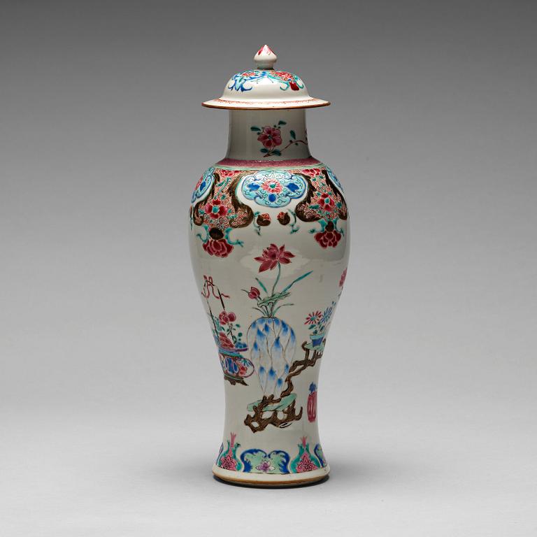 URNA med LOCK, porslin. Qingdynastin, Qianlong (1736-95).