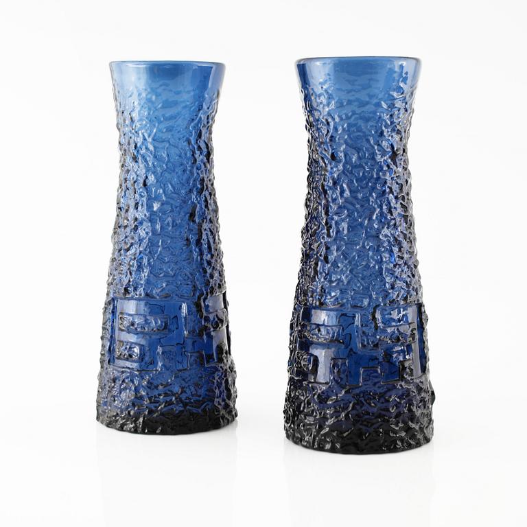 GÖTE AUGUSTSSON, parti glas, 33 st, "Cobolt", Ruda glasbruk, omkring 1900-talets mitt.