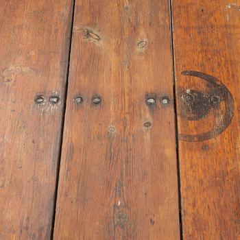 A drop-leaf table, 19th century.