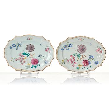 A set of five famille rose serving dishes, Qing dynasty, Qianlong (1736-95).