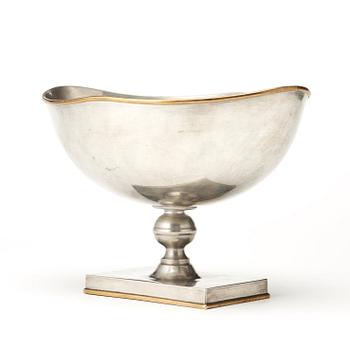 Nils Fougstedt, an oval pewter and brass footed bowl, Herman Bergman, Stockholm 1930.