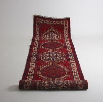 GALLERIMATTA, orientalisk. 328 x 100.