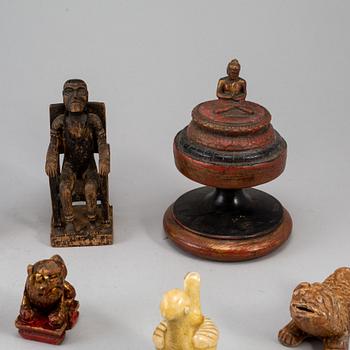 A group of 10 Southeast asian objects, 20th century.