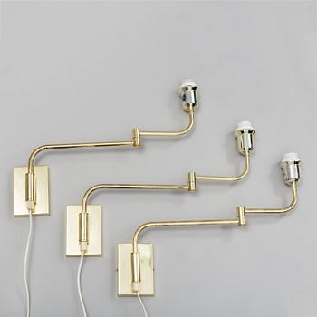 3 wall lamps.