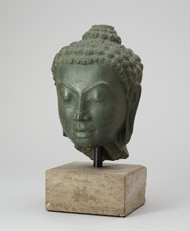 HUVUD, sten. Buddha. Thailand.