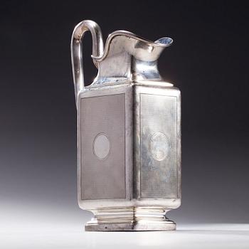 KANNA, silver 950, J. Aimé, Frankrike efter 1838. Vikt 555,8 g.