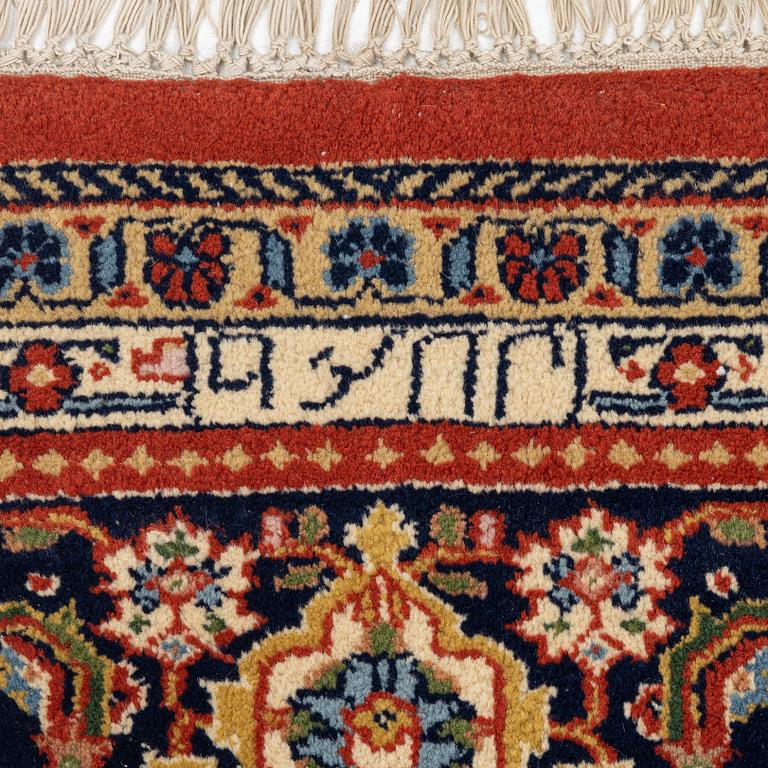 Rug, oriental, approx. 270 x 199 cm.