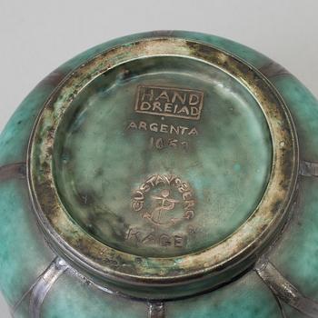 WILHELM KÅGE, an 'Argenta' stoneware bowl from Gustavsberg, 1930's/40's.