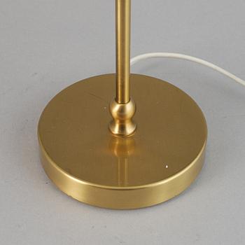 Josef Frank, bordslampa, modell 2332, Firma Svenskt Tenn.