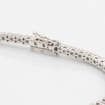 Brilliant cut diamond tennis bracelet, with HRD report.