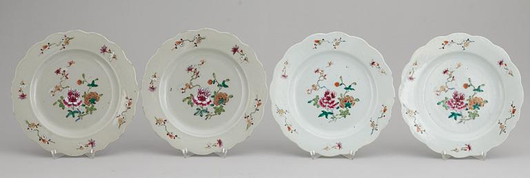 A set of eight (4-4) export plates, Qing dynasty, Qianlong (1736-95).