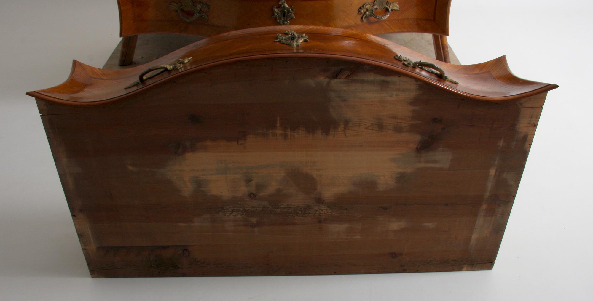 BYRÅ, rokoko, 1700-talets mitt.