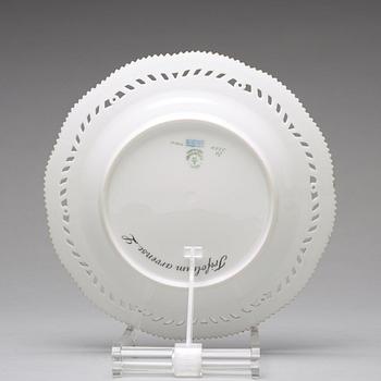 A set of 12 Royal Copenhagen 'Flora Danica' dessert dishes, Denmark, 20th Century.