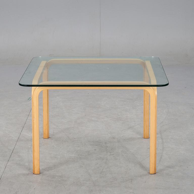 SOFFBORD, Y805C. Alvar Aalto, Artek. Modellen formgiven 1945.