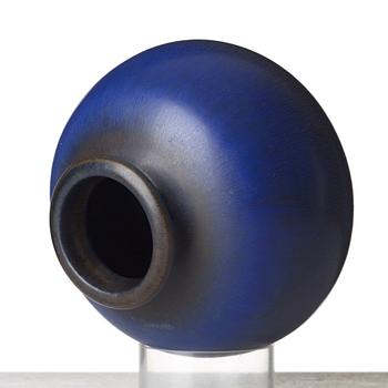 Berndt Friberg, a blue "rabbit's fur" glazed stoneware vase, Gustavsberg studio, Sweden 1960.