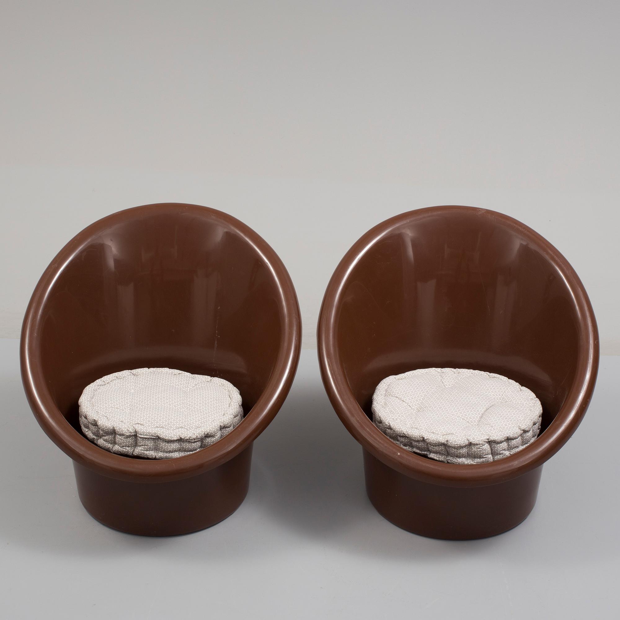 FÅTÖLJER, ett par, "Skopa", Olle Gjerlöv-Knudsen och Torben Lind för Ikea, modellen formgiven 1974.