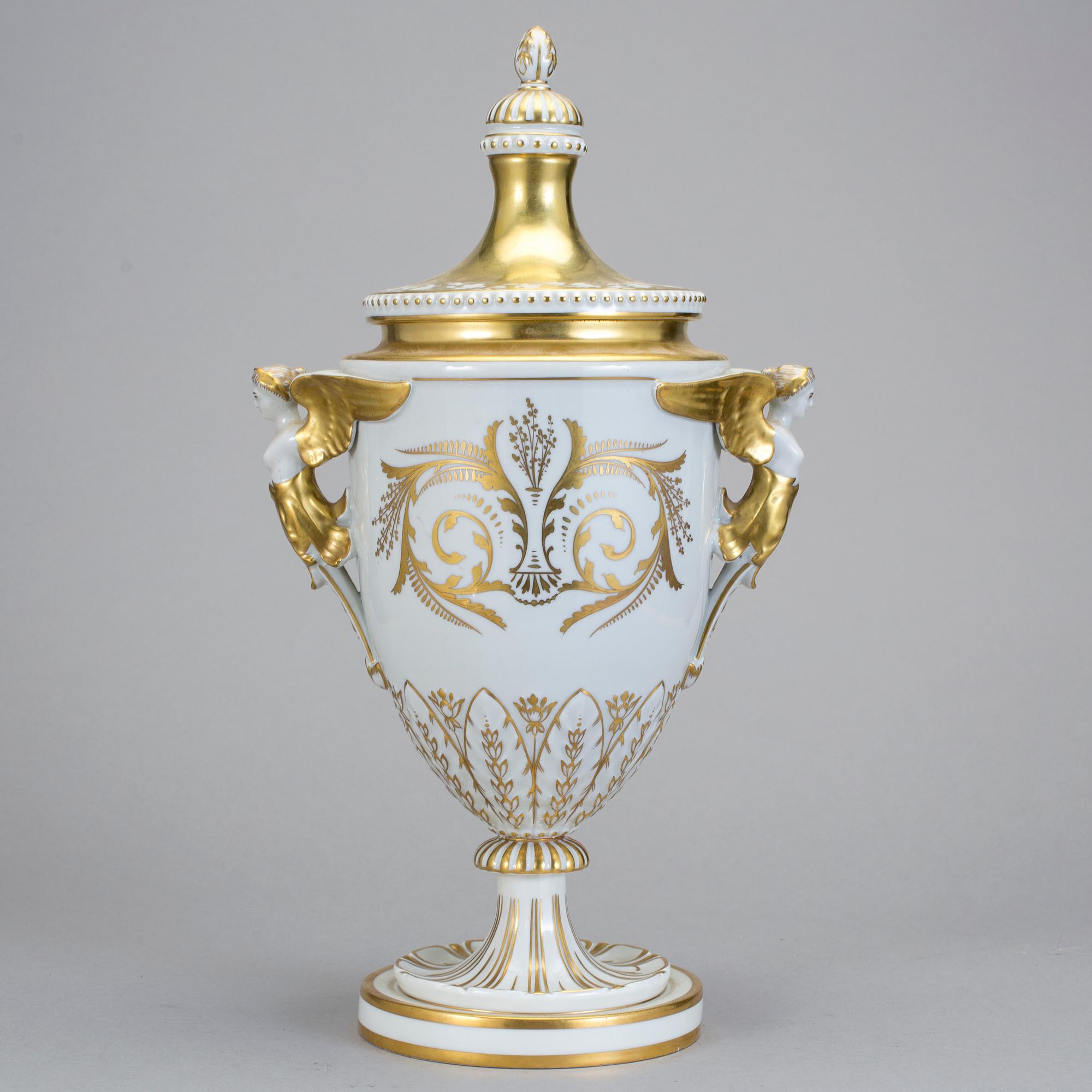 LOCKURNA, porslin, Dresden, 1900-talets första hälft.