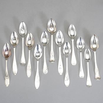 PARTI SILVER, 16 st, bland annat Lorenz Georg Weis (1791-1829), Norrköping. Mestadels 1800-tal. Vikt ca 344 g.