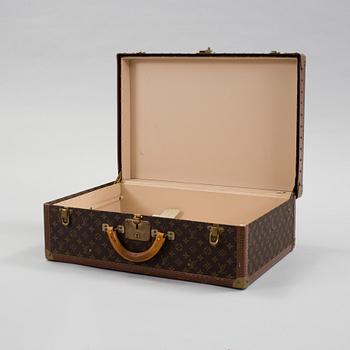 LOUIS VUITTON, a monogram canvas suitcase.