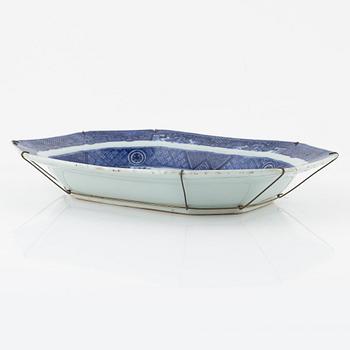 Terrinfat, porslin, Kina, Qianlong (1736-95).
