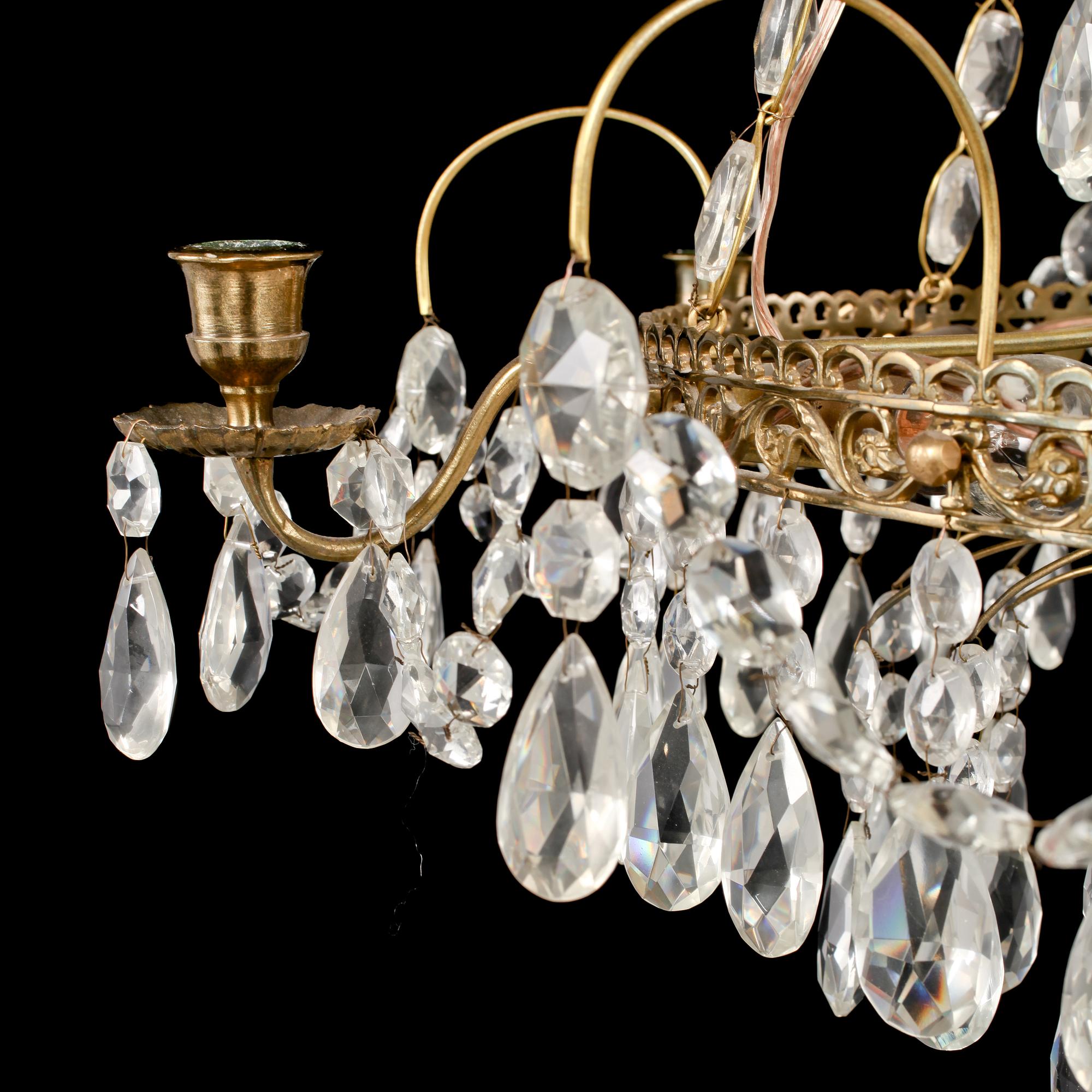 LJUSKRONA, omkring 1900-talets mitt. Höjd 89 cm.