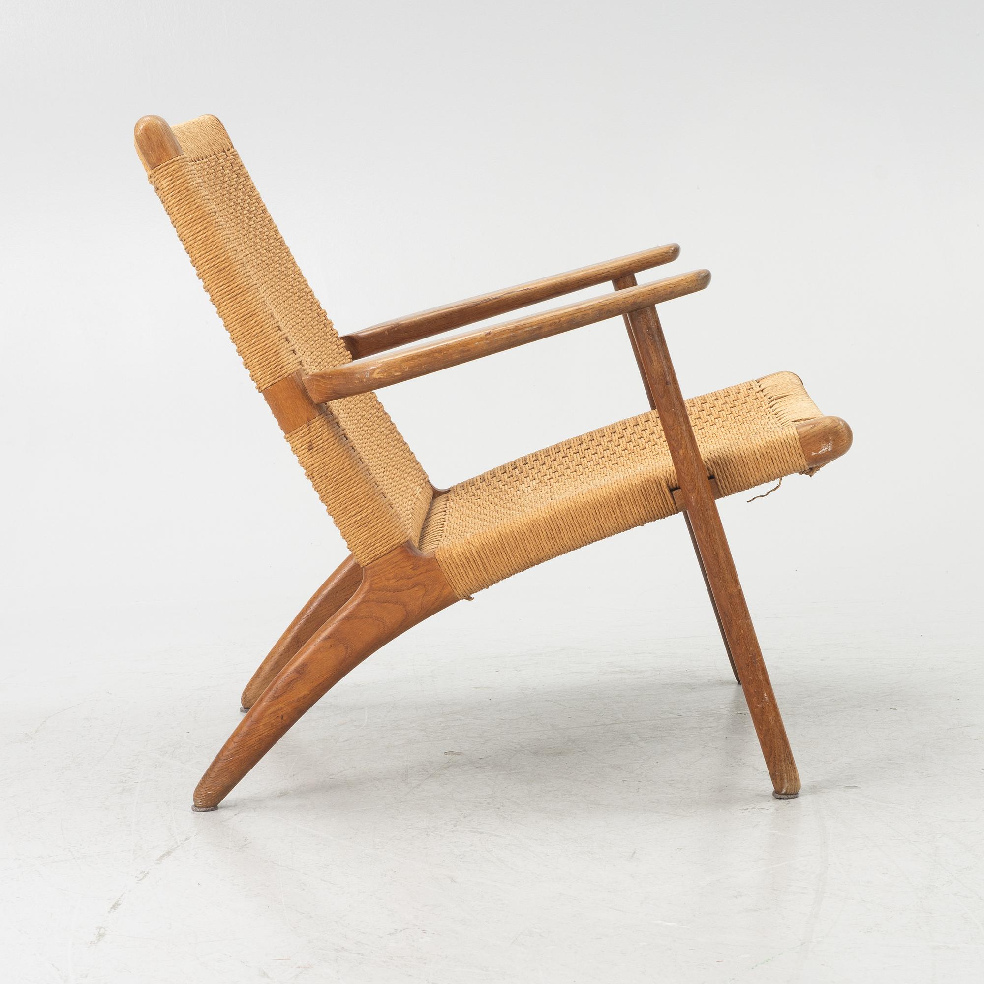 Hans J Wegner, a 'CH 25', Carl Hansen & Søn Møbelfabrik, Odense, Denmark.