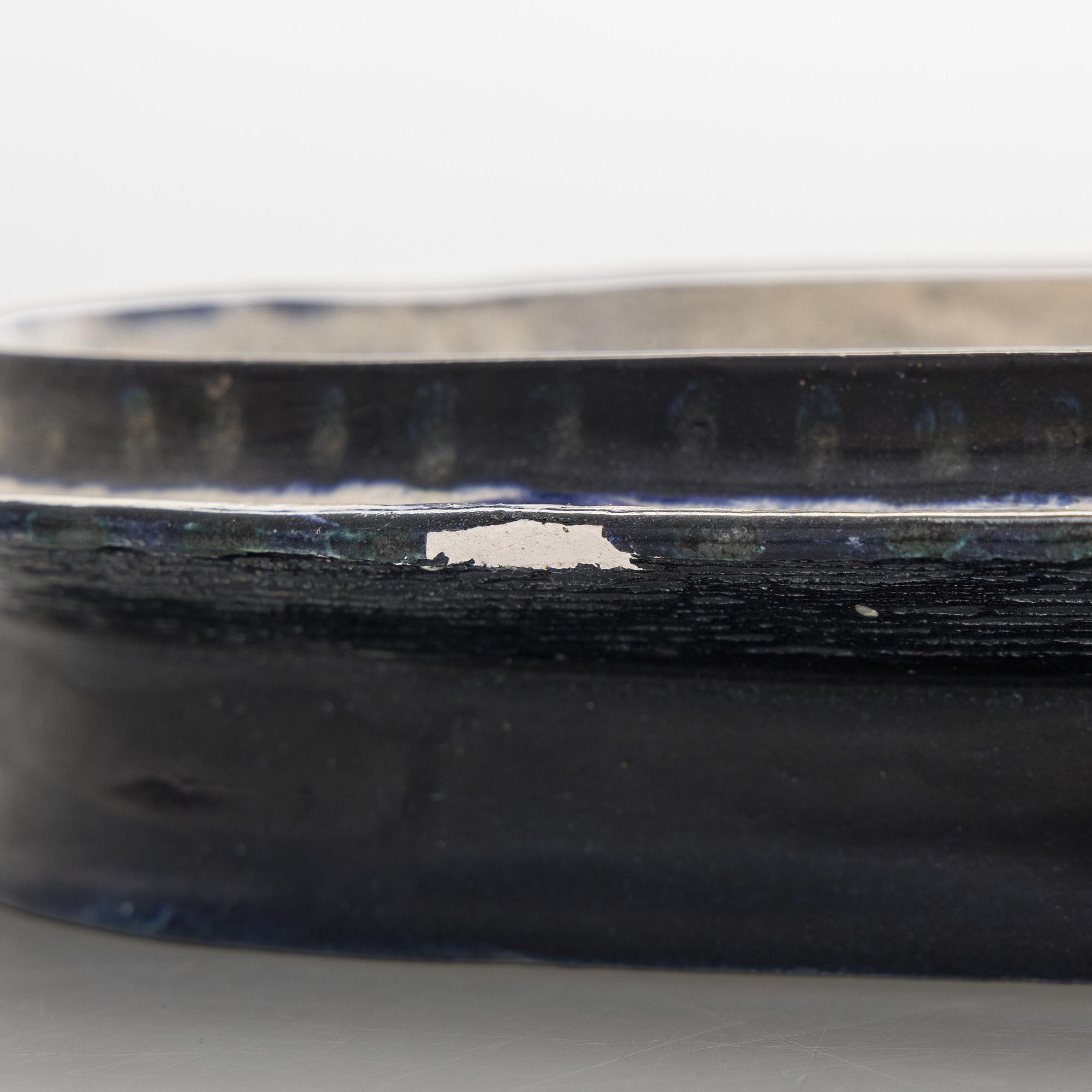 Birger Kaipiainen, a ceramic decorative plate, signed Kaipiainen.
