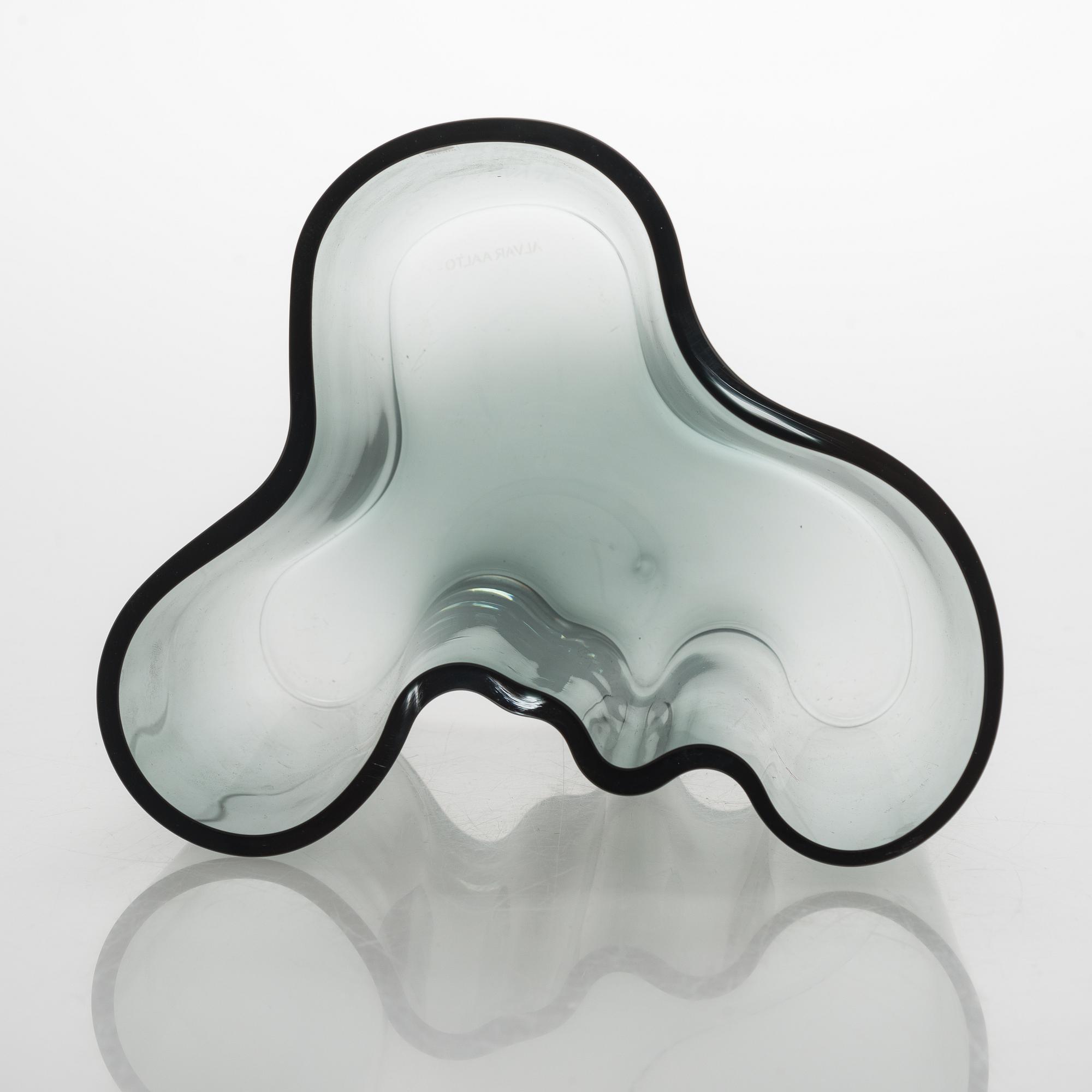 Alvar Aalto, maljakko, 3030, leimasigneerattu, Iittala, 1980-90-luku.