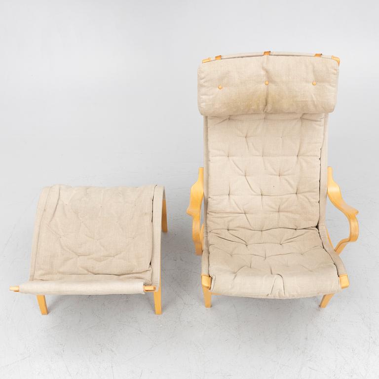 Bruno Mathsson, fåtölj med fotpall, "Pernilla", DUX, 2000-tal.