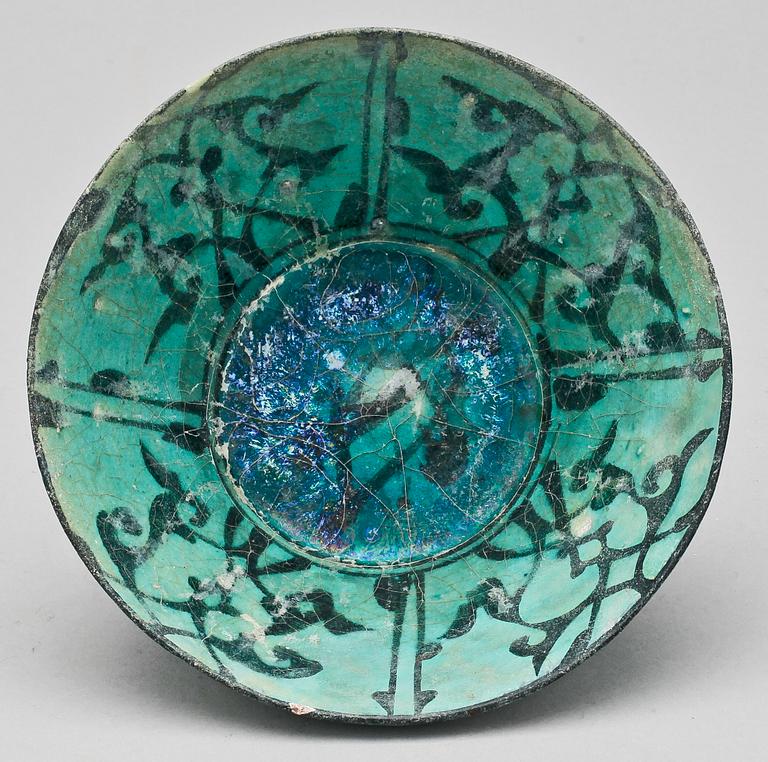 SKÅL, troligtvis Keshan, Persien, 1100-tal.