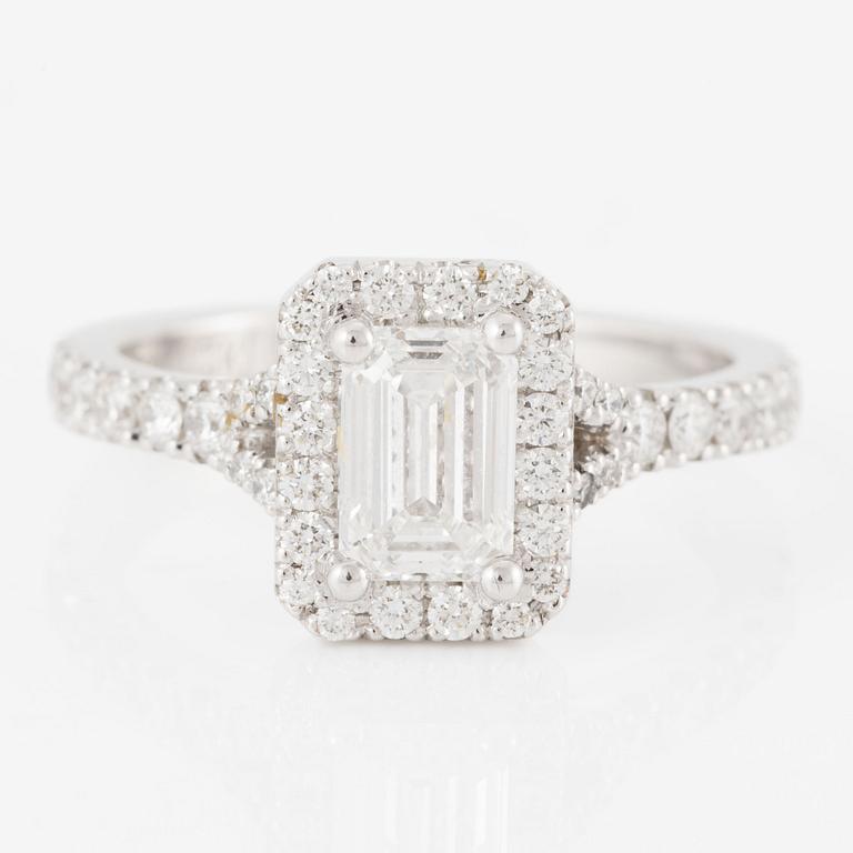 Ring, 18K vitguld med smaragdslipad diamant och briljantslipade diamanter, Sweet Rocks. Medföljande GIA dossier.