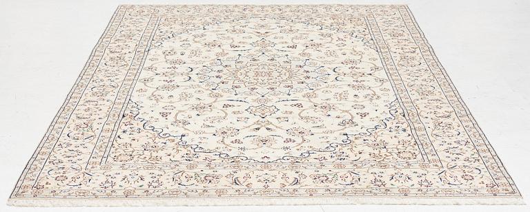 Rug, Nain, approx. 310 x 210 cm.